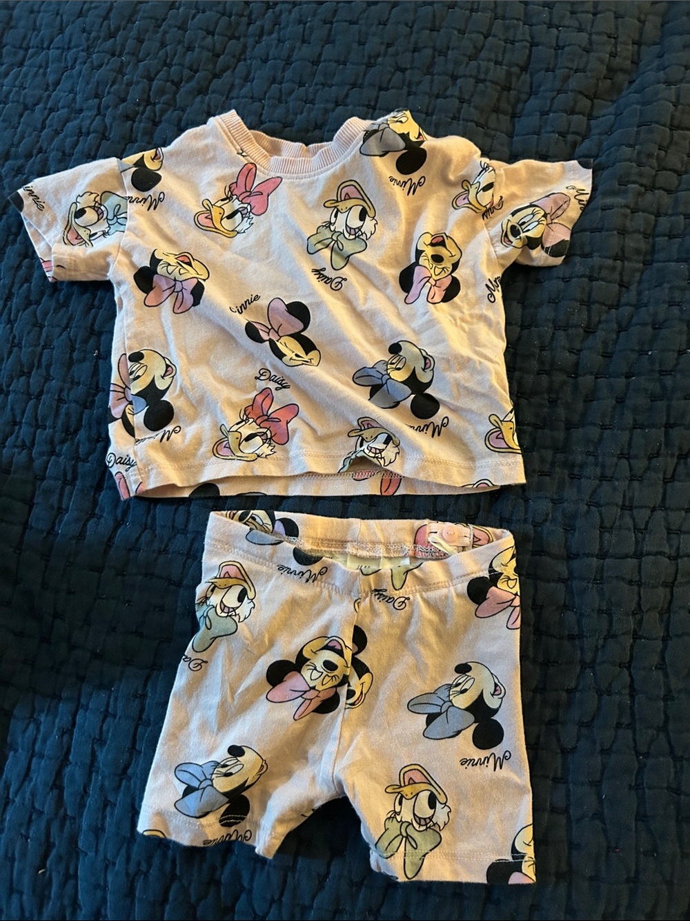 H&M Disney Minnie Daisy top and shorts set pink